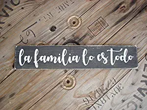 Iliogine Home Plaque Sign Mexican La Familia Lo ES Todo Spanish Country Home Art for The Hispanic House Latino Wedding Decoration Family is Everything Wooden Sign Decorative
